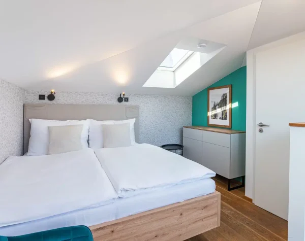 05-Apartman-Deluxe-mezonetovy-s-terasou-02-scaled-1.webp