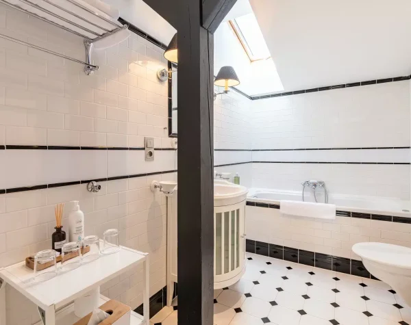 05-Apartman-Deluxe-mezonetovy-s-terasou-08-scaled-1.webp